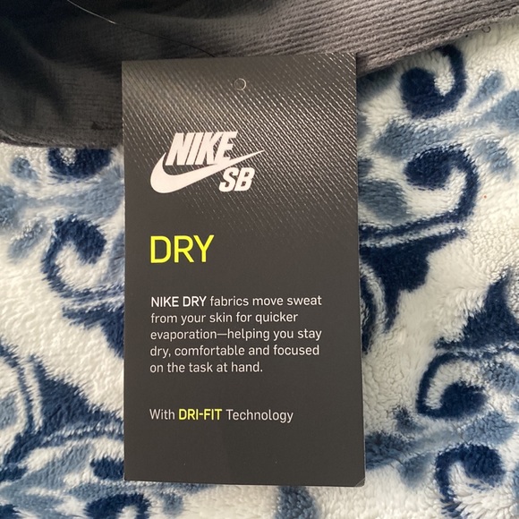 Nike SB DRI-FIT shorts 🩳 40 - Picture 5 of 6